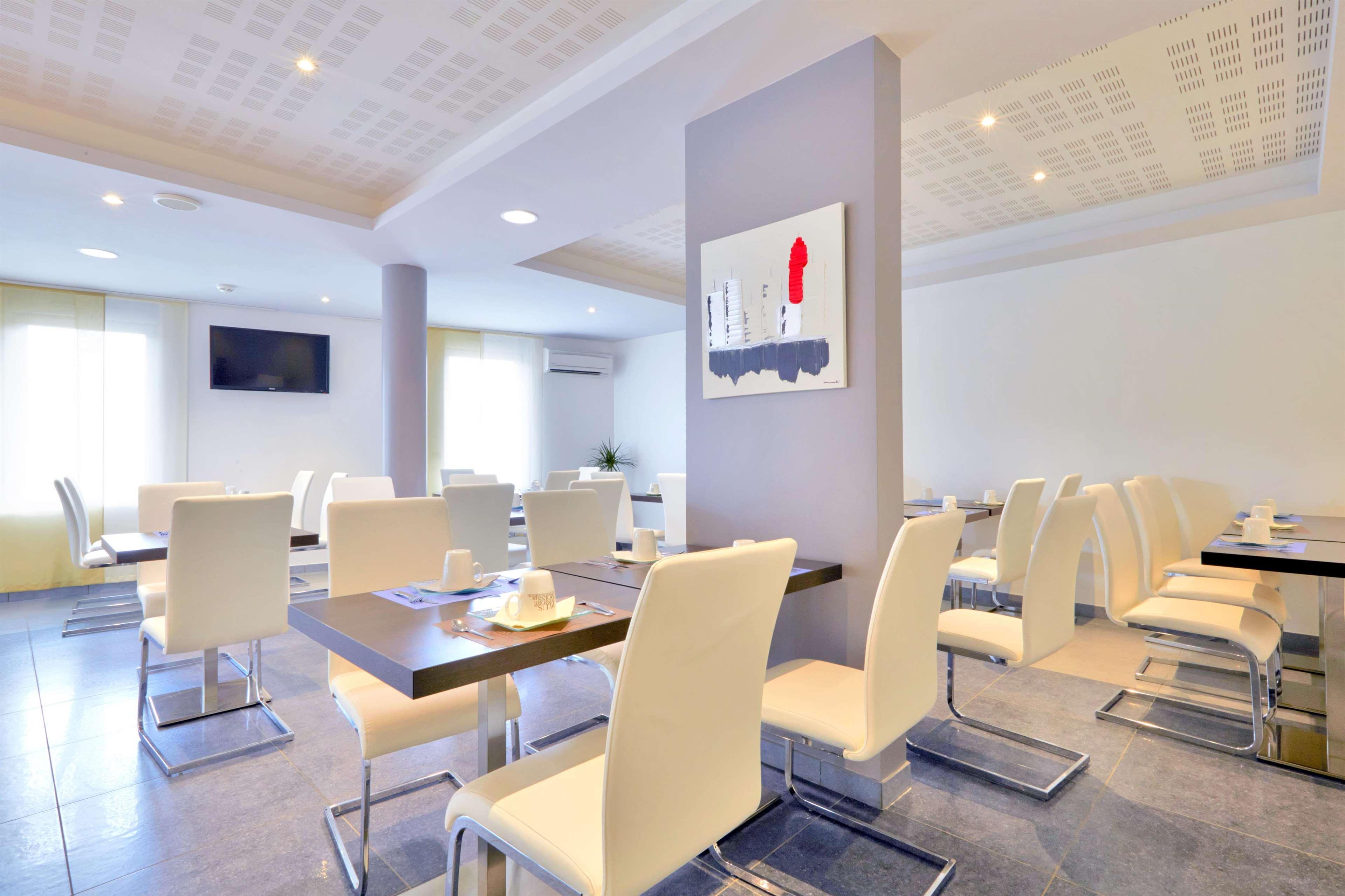 Kyriad Saint Chely D'apcher - Aire De La Lozere Hotel