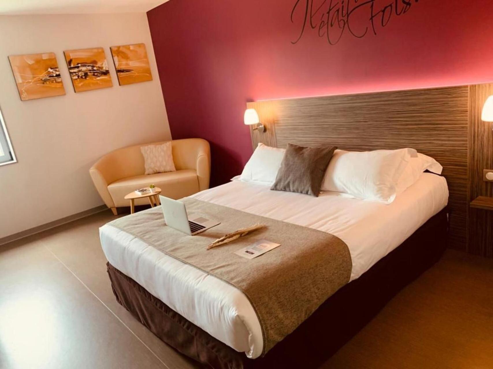 Kyriad Saint Chely D'apcher - Aire De La Lozere Hotel