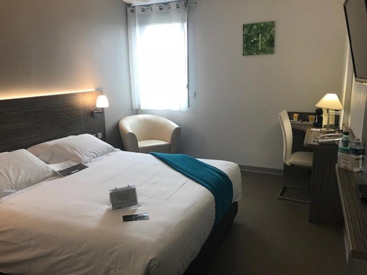 Hotel Kyriad Saint Chely D'apcher - Aire De La Lozere